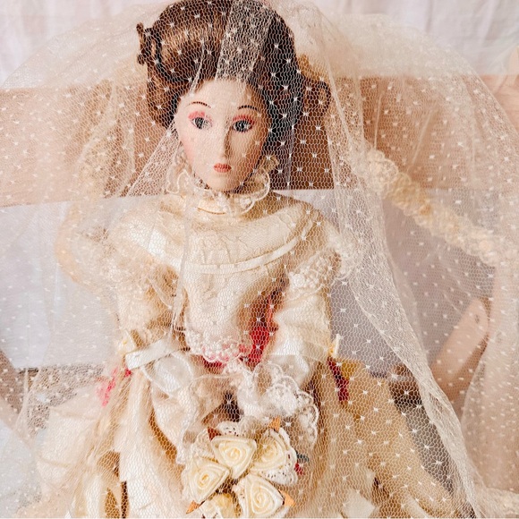 Vintage 80s Franklin Mint Heirloom Victorian Woman Doll Porcelain Bride - Picture 8 of 11